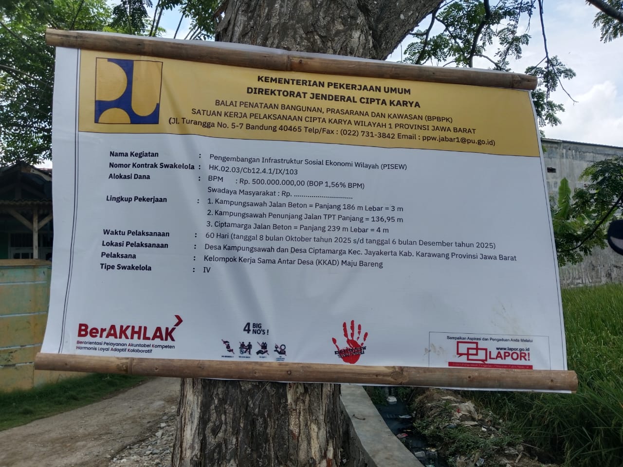 Caption : Proyek Pekerjaan Pisew di Desa Kampungsawah Kecamatan Jayakerta