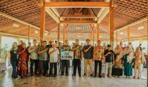 Caption : PTPN IV PalmCo melalui entitasnya yang beroperasi di Bumi Lancang Kuning, PTPN IV Regional III, tercatat menyalurkan sebanyak Rp8,1 miliar bantuan melalui program Tanggung Jawab Sosial dan Lingkungan (TJSL) sepanjang tahun 2025.