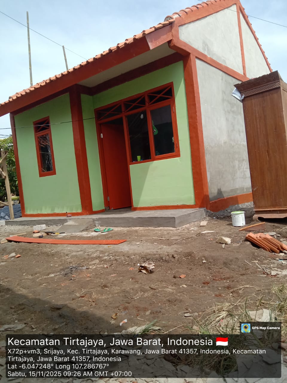 Caption : Rumah Yanto Dusun Jati Tengah Desa Srikamulyan, Kecamatan Tirtajaya Penerima Bantuan Program Rutilahu Dinas RPKP Kabupaten Karawang