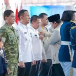 Caption : Bupati Aep Terima Penghargaan Satyalancana Wira Karya dari Presiden RI