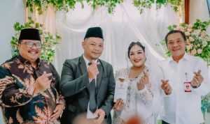 Bupati Karawang Jadi Saksi, Pernikahan Pertama Digelar di MPP CikampekDestiana dan Reynaldi men_1