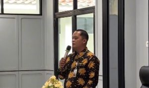 Caption : Poltak S.M.L.Toruan, S.stp.,mm Kepala Dinas Komunikasi dan Informastika Kabupaten Karawang Caption : Poltak S.M.L.Toruan, S.stp.,mm Kepala Dinas Komunikasi dan Informastika Kabupaten Karawang