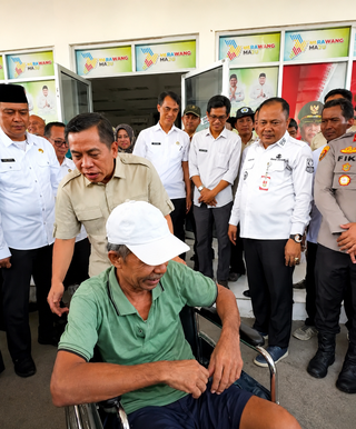 Caption : Bupati Karawang H. Aep Syaepuloh, S.E.