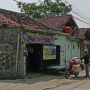 Caption : Warung di Dusun Krajan Utara, Desa Karyasari, yang diduga menjual rokok ilegal tanpa pita cukai