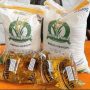 Caption : Bantuan pangan yang diterima Keluarga Penerima Manfaat (KPM) di Desa Kedungjeruk, Kecamatan Cibuaya, Kabupaten Karawang, berupa 20 kilogram beras dan 4 kilogram minyak goreng per KPM. Warga mengaku terbantu dengan program tersebut dan mengapresiasi upaya Pemerintah Desa Kedungjeruk dalam memastikan bantuan tersalurkan kepada masyarakat yang berhak. (Foto: Istimewa)