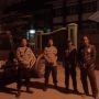 Caption : Personel Polsek Pedes melaksanakan patroli malam di wilayah hukum Kecamatan Pedes, Kabupaten Karawang, Jumat (3/7/2026) dini hari. Kegiatan patroli dilakukan sebagai upaya preventif untuk mengantisipasi aksi geng motor, begal, pencurian kendaraan bermotor (curanmor), tawuran, serta berbagai bentuk gangguan keamanan dan ketertiban masyarakat (kamtibmas), demi menciptakan situasi yang aman, nyaman, dan kondusif bagi masyarakat.