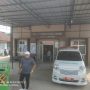Caption : Tampak depan Gedung UPTD Puskesmas Mekarwangi, Kecamatan Lebakwangi, Kabupaten Kuningan. UPTD Puskesmas Mekarwangi berkomitmen memberikan pelayanan kesehatan yang cepat, ramah, profesional, dan berkualitas kepada masyarakat, didukung tenaga kesehatan yang kompeten serta fasilitas pelayanan yang memadai. Foto: Patriotjabar.com