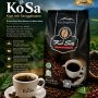 Caption : Kopi Sanggabuana (KoSa) merupakan produk kopi robusta asli dari Desa Mekarbuana, Kecamatan Tegalwaru, Kabupaten Karawang, yang diproduksi oleh BUMDes Buana Mekar. Diolah dari biji kopi pilihan yang ditanam di kawasan kaki Gunung Sanggabuana, KoSa menghadirkan cita rasa khas dengan aroma yang kuat dan berkualitas. Kehadiran produk ini menjadi bagian dari upaya Pemerintah Desa dalam mengembangkan potensi lokal, memperkuat ekonomi masyarakat, serta meningkatkan kesejahteraan para petani kopi melalui produk unggulan desa.