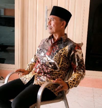 Caption : H. Rahmat S.Ag saat menyampaikan kesiapan dan komitmennya untuk maju sebagai Bakal Calon Kepala Desa Sumbereja, Kecamatan Pebayuran, Kabupaten Bekasi, Senin (10/8/2026). Ia membawa semangat pengabdian dan berkomitmen memperjuangkan aspirasi masyarakat serta kemajuan Desa Sumbereja. (Foto: Mir/Patriotjabar.com)