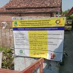 Caption : Kondisi salah satu bagian kusen ruang kelas SDN Ciptamarga II, Kecamatan Jayakerta, Kabupaten Karawang, yang tampak mengalami keropos di tengah pelaksanaan proyek rehabilitasi. Kondisi tersebut menjadi sorotan dan memunculkan pertanyaan terkait item pekerjaan rehabilitasi. Caption : Kondisi salah satu bagian kusen ruang kelas SDN Ciptamarga II, Kecamatan Jayakerta, Kabupaten Karawang, yang tampak mengalami keropos di tengah pelaksanaan proyek rehabilitasi. Kondisi tersebut menjadi sorotan dan memunculkan pertanyaan terkait item pekerjaan rehabilitasi.