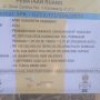 Caption: Papan informasi proyek pembangunan drainase lingkungan di Kampung Nagasari RT 009/RW 006, Desa Karangsari, Kecamatan Purwasari, Kabupaten Karawang. Proyek bersumber dari APBD Kabupaten Karawang Tahun Anggaran 2026 dengan nilai kontrak Rp189.238.000, panjang pekerjaan 371 meter dan tinggi 0,70 meter. Pelaksanaan dikerjakan CV. Curug Indah Jaya Diduga Proyek Drainase Karangsari Rp189 Juta Disorot, Pekerjaan Diduga Tak Sesuai Teknis