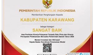 Caption: Pemerintah Republik Indonesia memberikan penghargaan kategori Sangat Baik kepada Kabupaten Karawang atas penilaian kinerja Pelayanan Terpadu Satu Pintu (PTSP) dan kinerja percepatan pelaksanaan berusaha pemerintah daerah tahun 2026. Penghargaan tersebut diberikan oleh Menteri Investasi dan Hilirisasi/Kepala BKPM RI, Rosan Perkasa Roeslani.